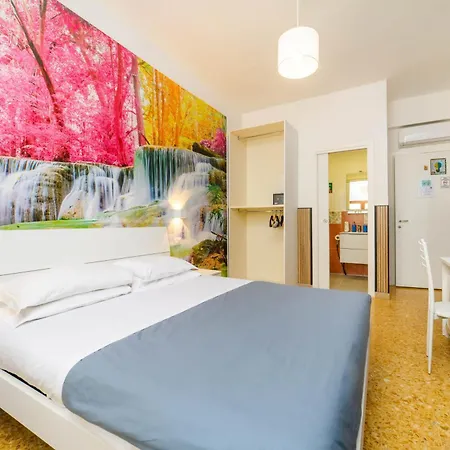 Апартаменти Lovely In Center Of *