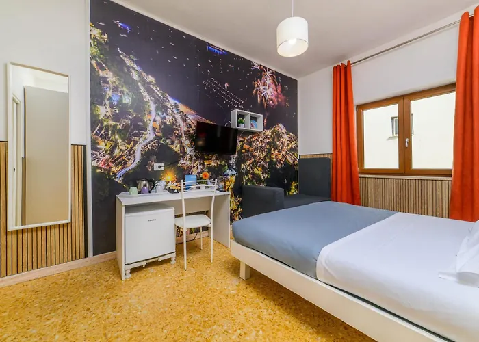 Lovely In Center Of Апартаменти