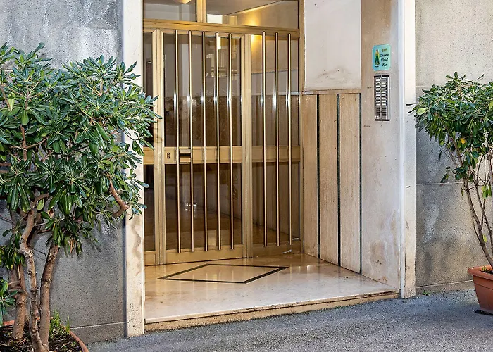 Lovely In Center Of * Σορέντο