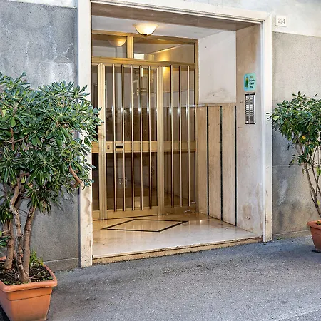 Lovely In Center Of * Sorrento